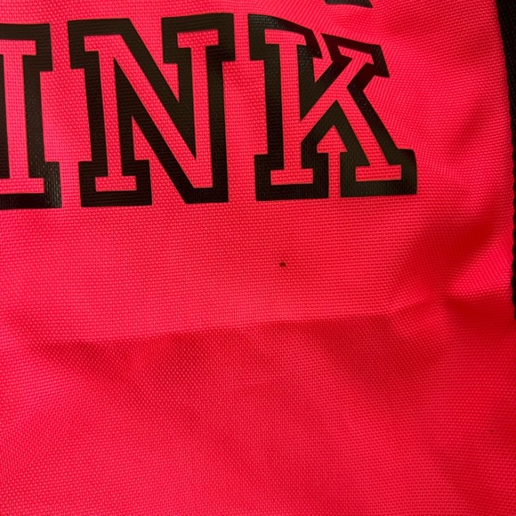 VS PINK DUFFLE BAG *NWT* - Picture 2 of 3
